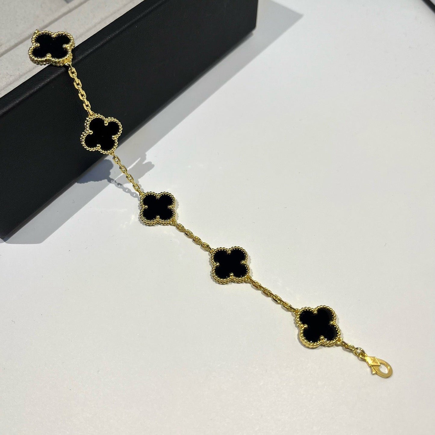 [Radiant Gem]New CLOVER 5 MOTIF ONYXS BRACELET COLLECTION