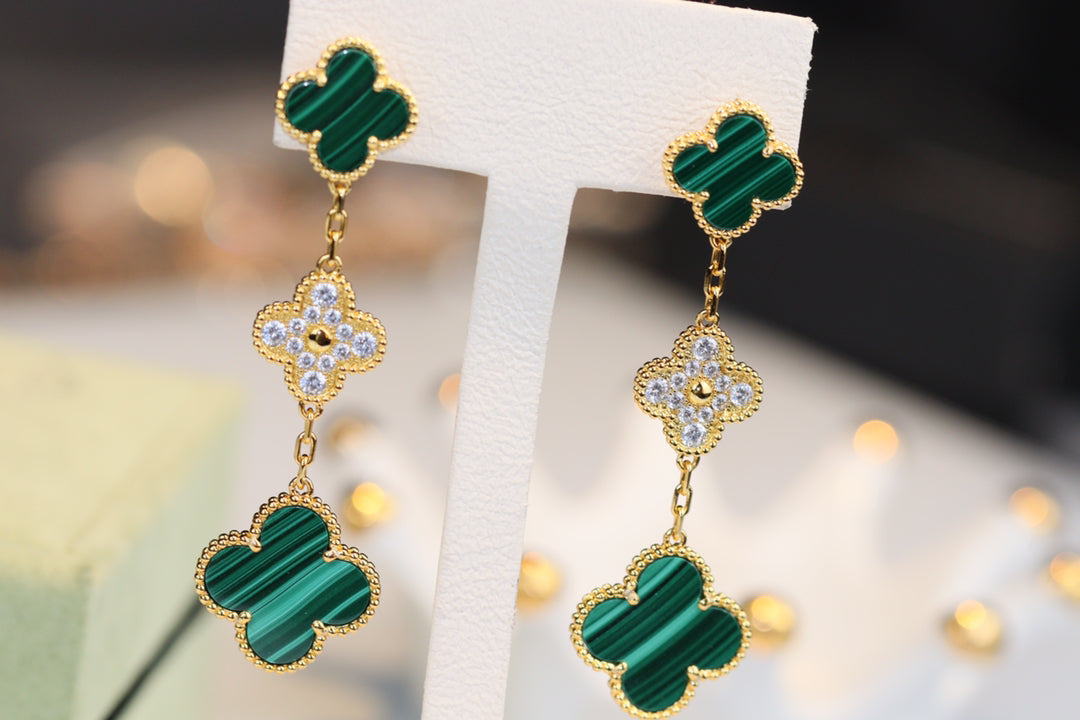 [Radiant Gem]¯CLOVER EARRINGS GOLD MALACHITE DIAMOND 3 MOTIF