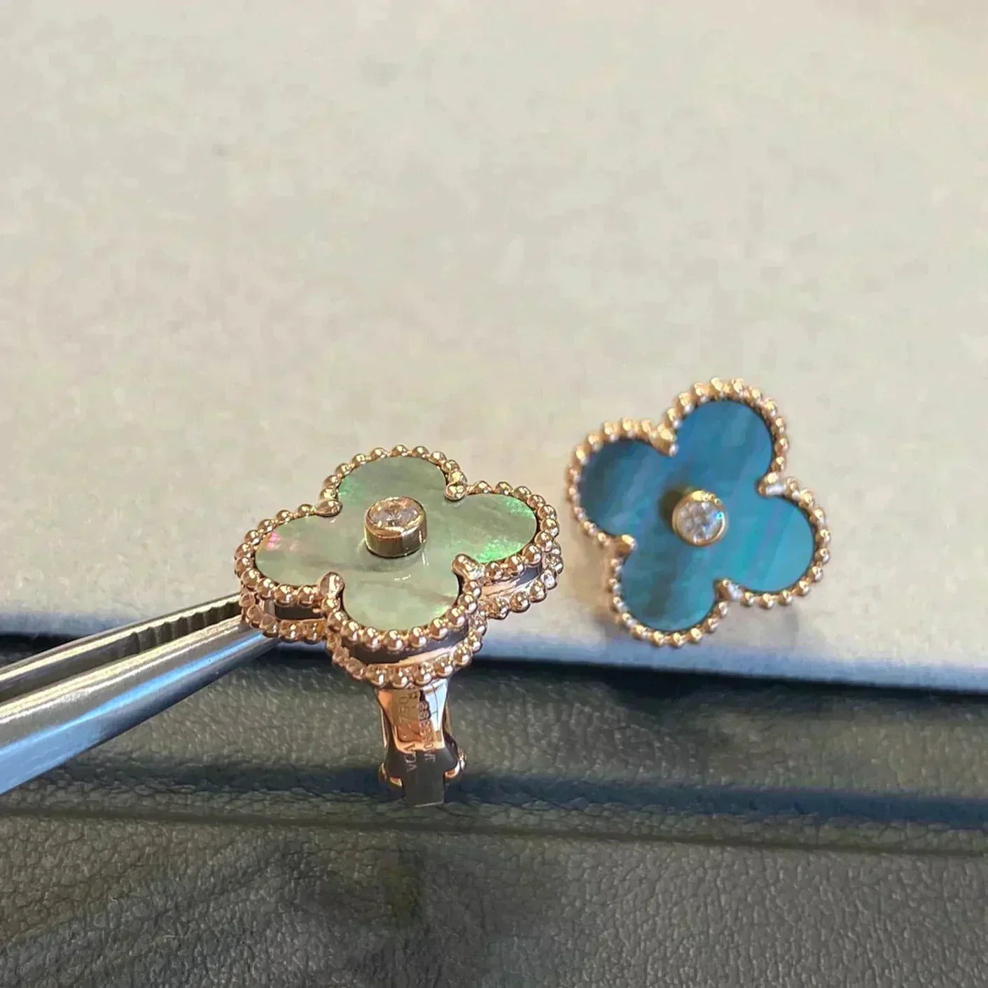 [Radiant Gem]¯CLOVER MEDIUM 1 MOTIFS GRAY MOP  DIAMOND EARRINGS