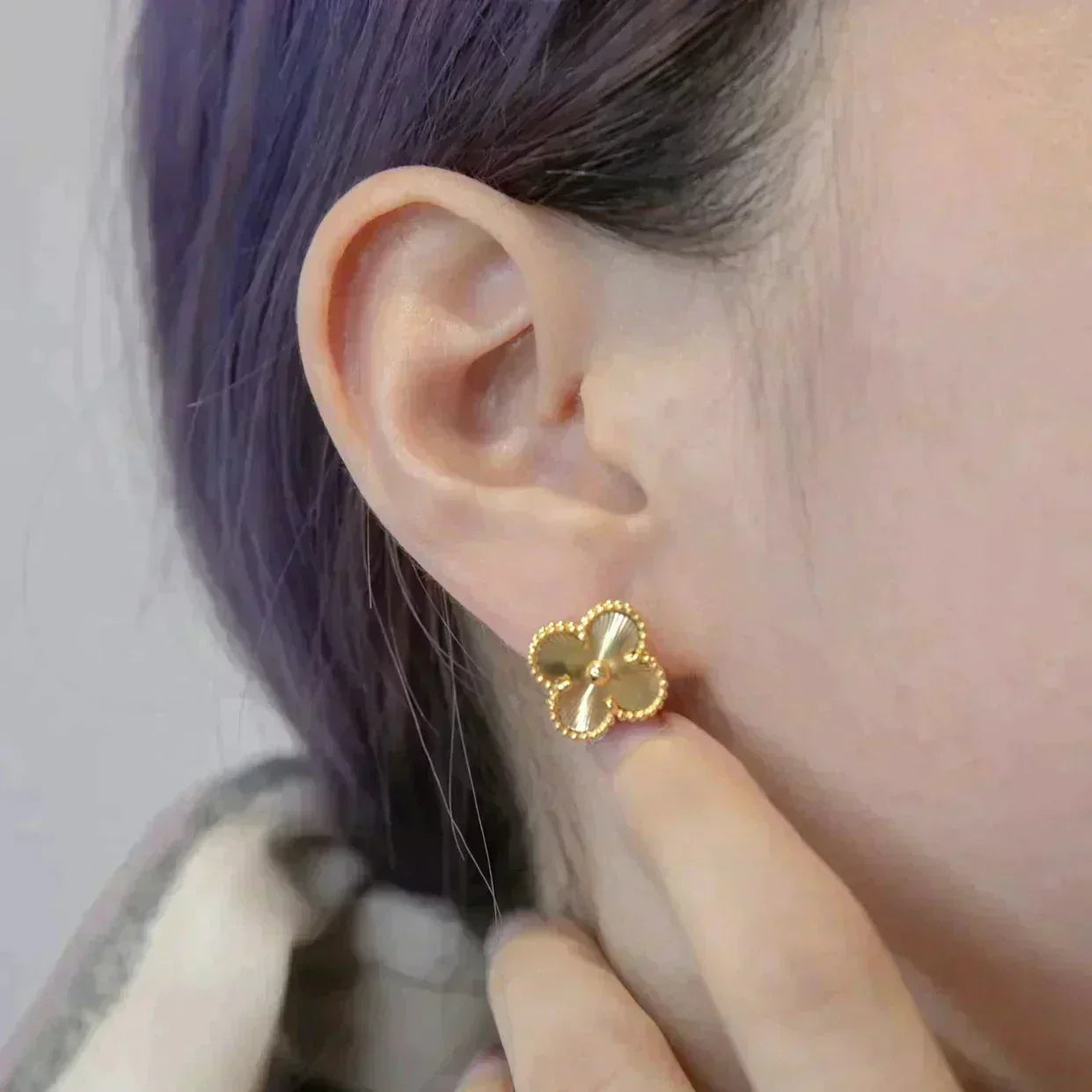 [Radiant Gem]¯CLOVER MEDIUM 1 MOTIFS LASER EARRINGS