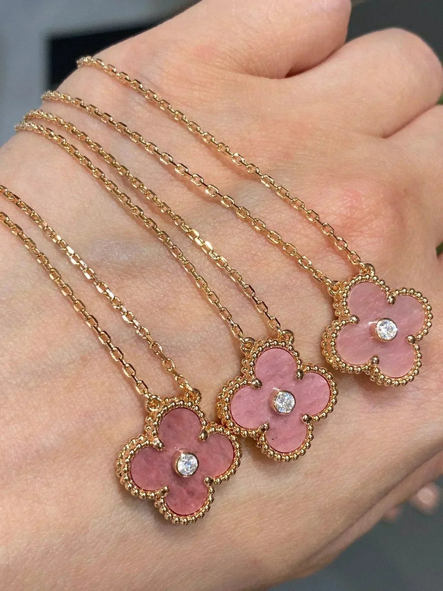 [Radiant Gem]¯CLOVER 15MM DIAMOND RHODONITE NECKLACE