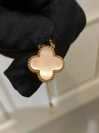 [Radiant Gem]¯CLOVER 15MM DIAMOND RHODONITE NECKLACE