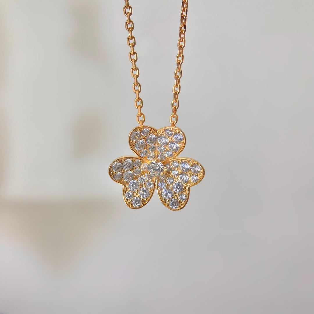 [Radiant Gem]¯FLOWER DIAMOND NECKLACE
