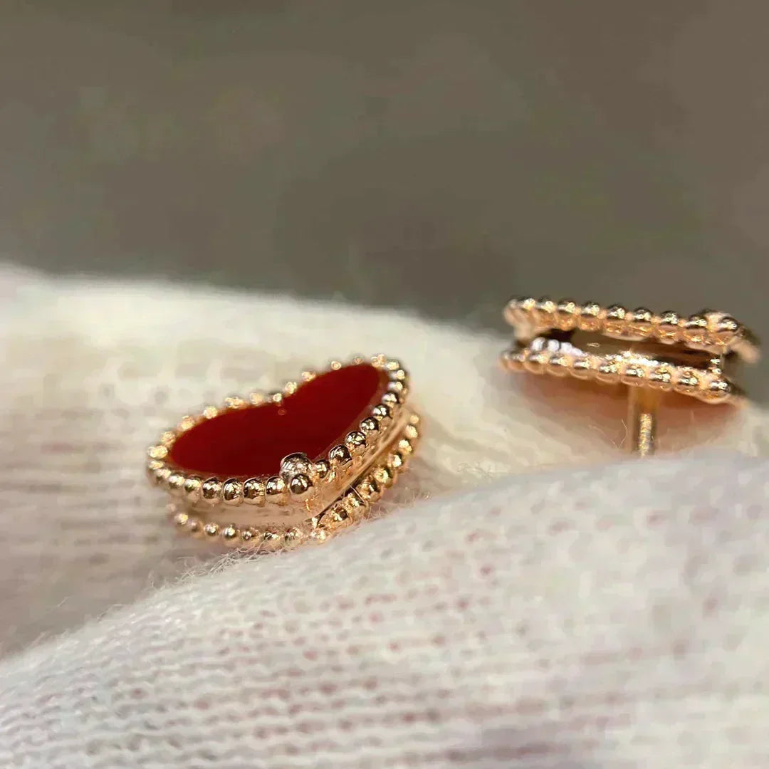 [Radiant Gem]¯HEART CARNELIAN STUD EARRINGS