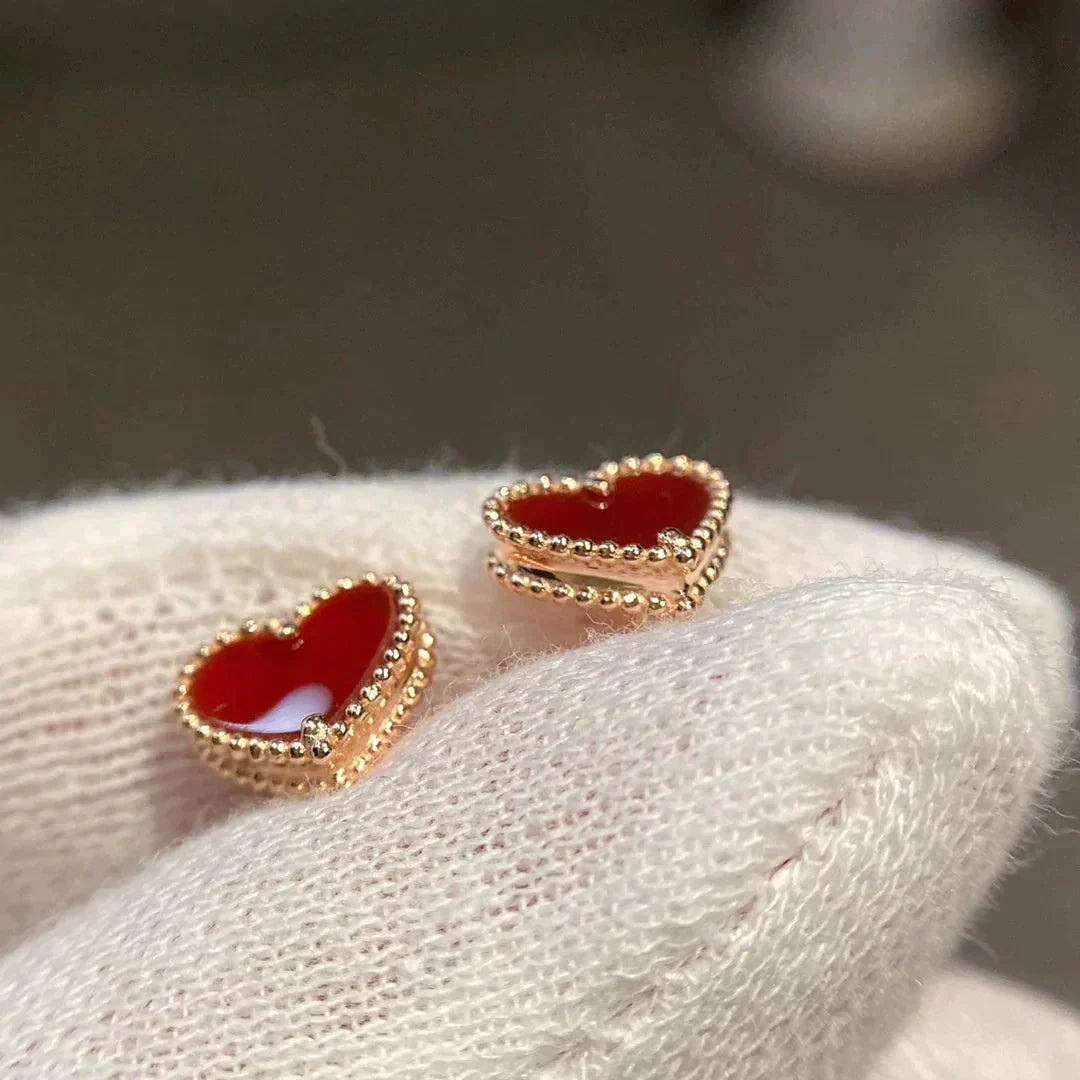 [Radiant Gem]¯HEART CARNELIAN STUD EARRINGS