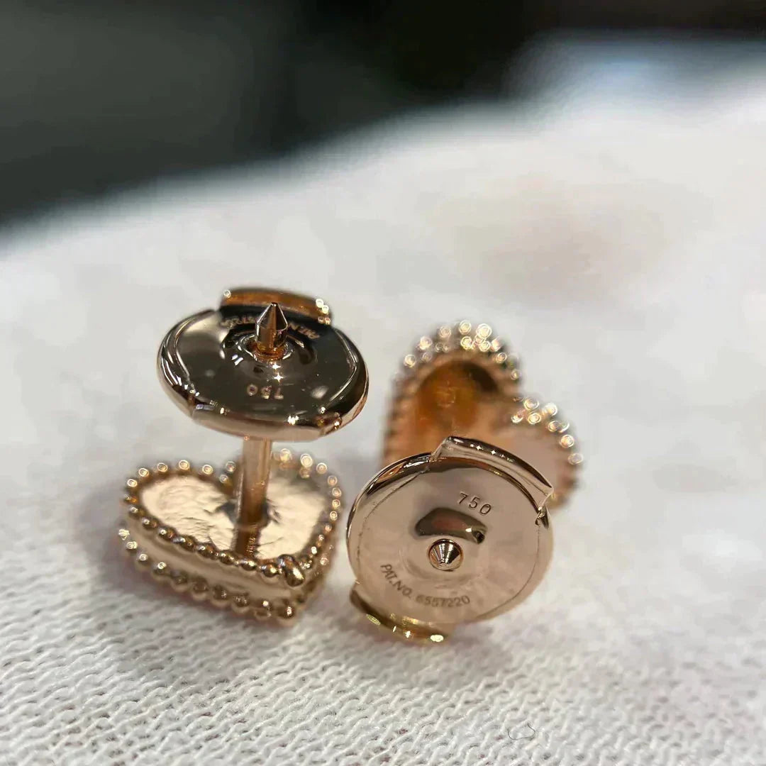 [Radiant Gem]¯HEART CARNELIAN STUD EARRINGS