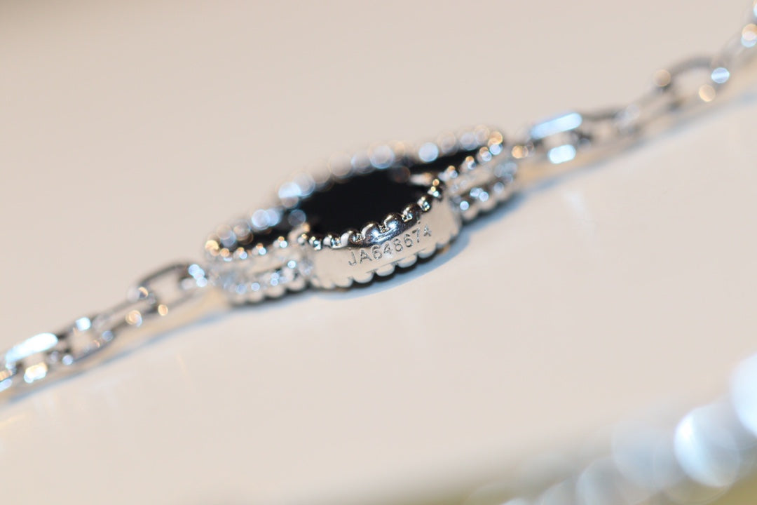 [Radiant Gem]¯CLOVER 20 MOTIFS ONYX DIAMOND SILVER