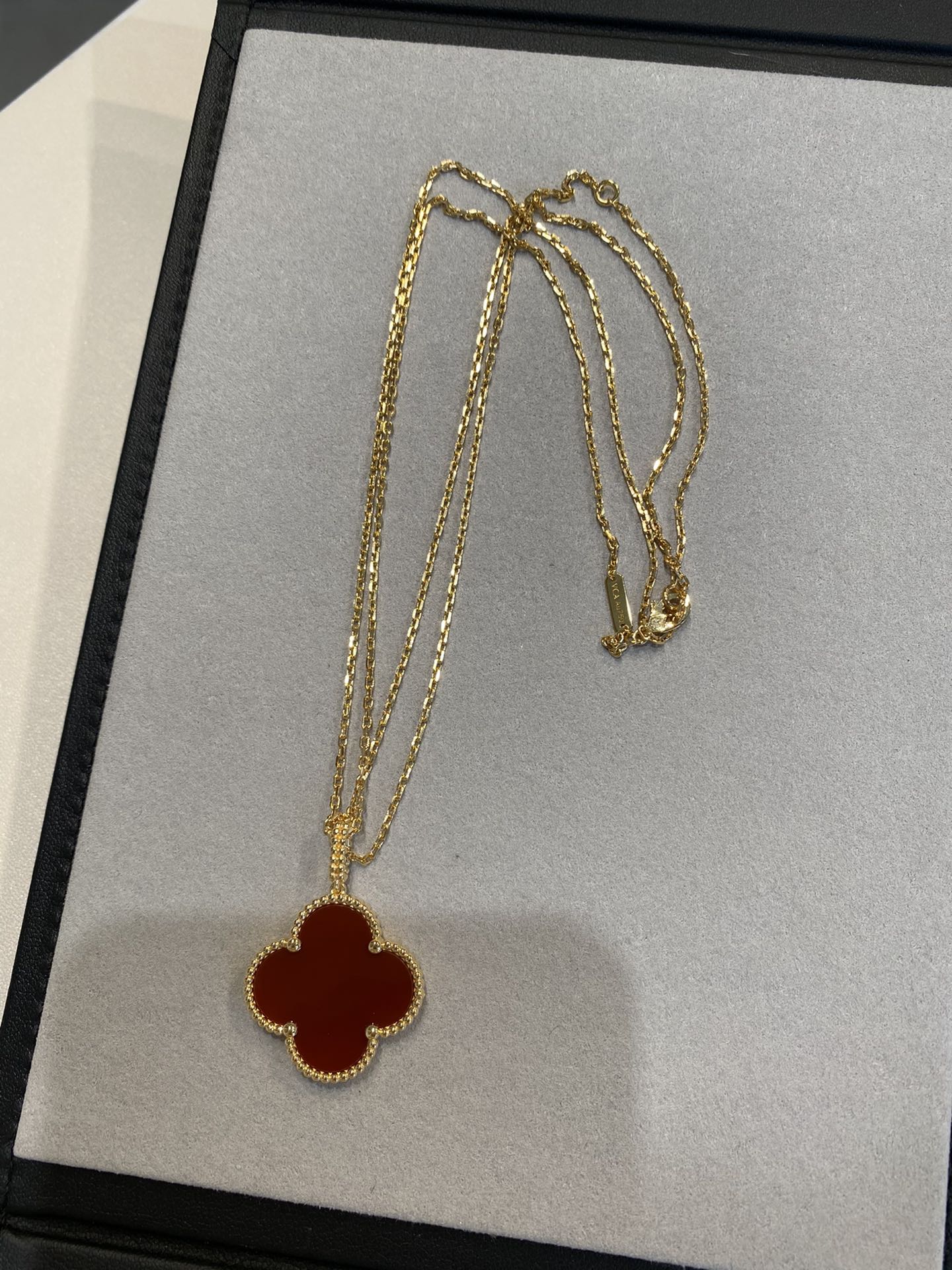 [Radiant Gem]¯CLOVER 25MM NECKLACE GOLD CARNELIAN
