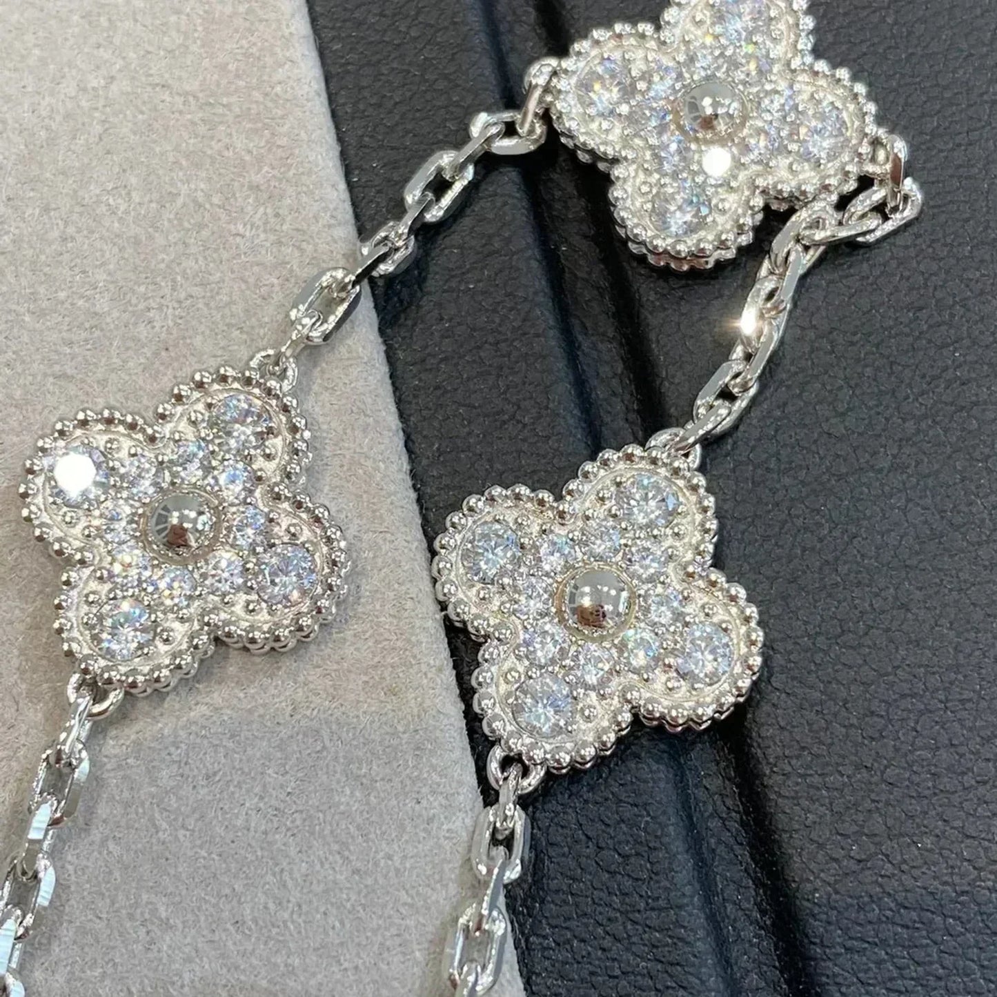 [Radiant Gem] New  CLOVER 5 MOTIF FULL DIAMOND BRACELET COLLECTION