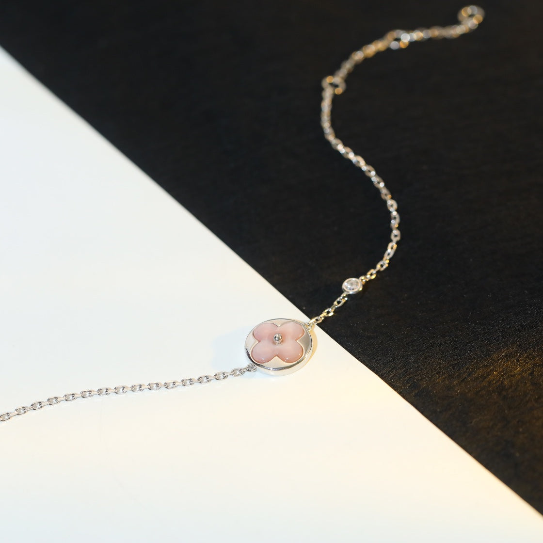 [Radiant Gem]¯SUN MOTIF PINK MOP SILVER BRACELET