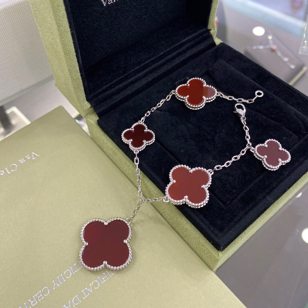 [Radiant Gem]¯CLOVER 5 MOTIFS SIVLER CARNELIAN BRACELET