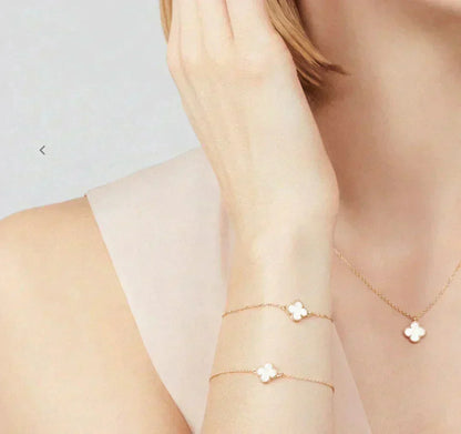 [Radiant Gem]¯CLOVER MINI 9.5MM WHITE MOTHER-OF-PEARL NECKLACE