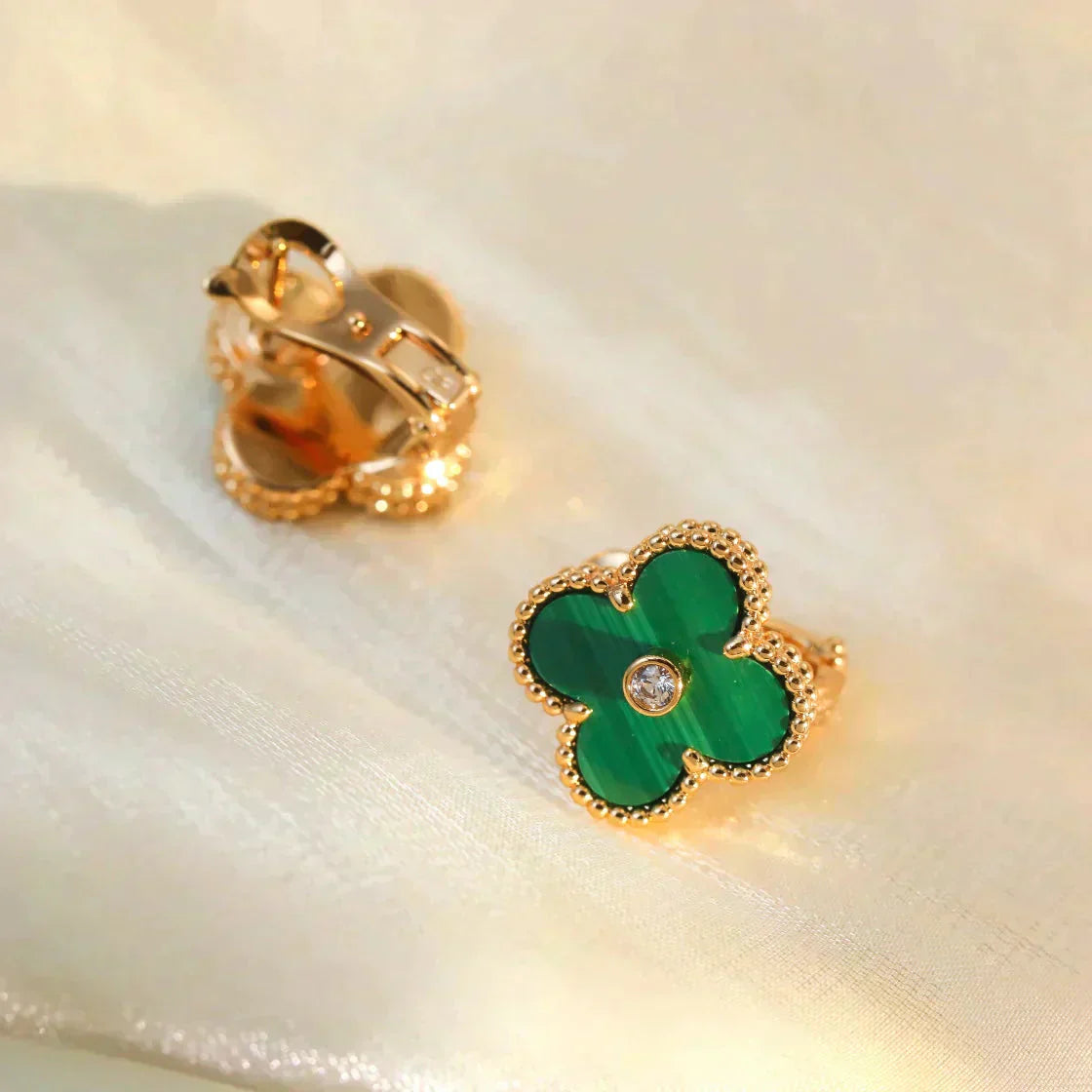 [Radiant Gem]¯CLOVER MEDIUM 1 MOTIFS MALACHITE DIAMOND EARRINGS