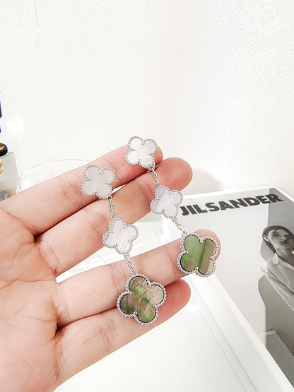 [Radiant Gem]¯CLOVER 3 MOTIFS CHALCEDONY DARK MOP SILVER EARRINGS