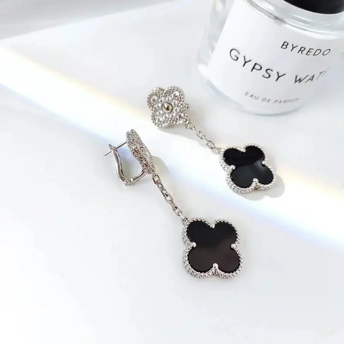 [Radiant Gem]¯CLOVER 2 MOTIFS  DIAMOND ONYX EARRINGS SILVER