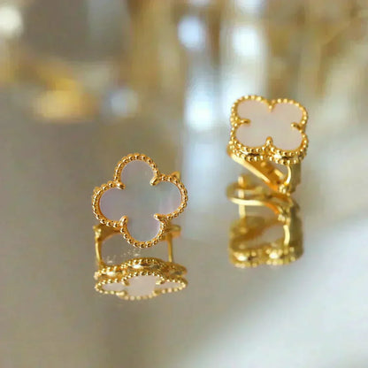 [Radiant Gem]¯CLOVER MEDIUM 1 MOTIFS  WHITE MOP STUD EARRINGS