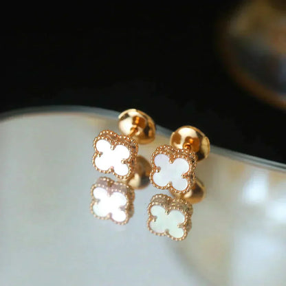 [Radiant Gem]¯CLOVER MINI 9.5MM WHITE MOP EARRINGS
