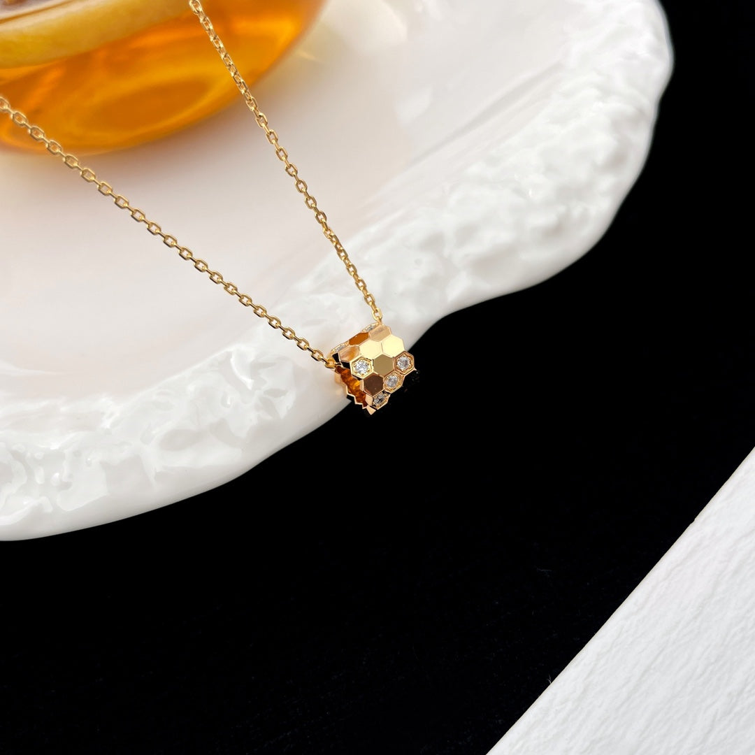 [Radiant Gem]¯BEE MINI PEDANT DIAMOND NECKLACE