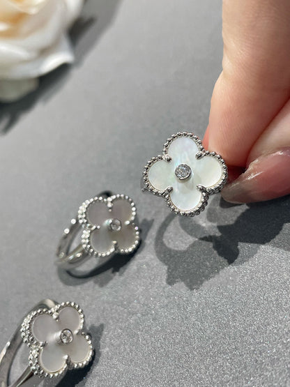 [Radiant Gem]¯CLOVER SILVER MOP DIAMOND RING
