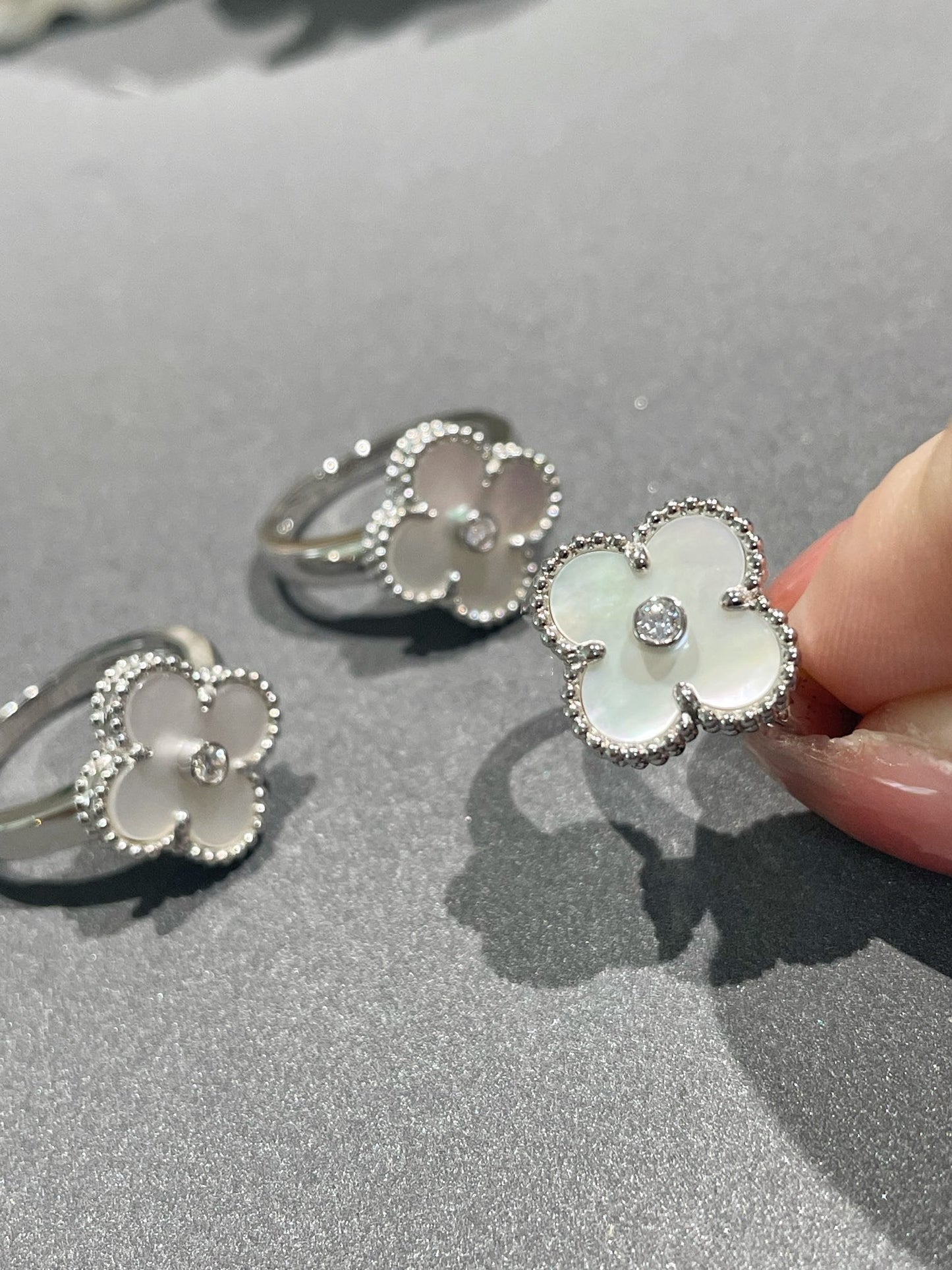 [Radiant Gem]¯CLOVER SILVER MOP DIAMOND RING