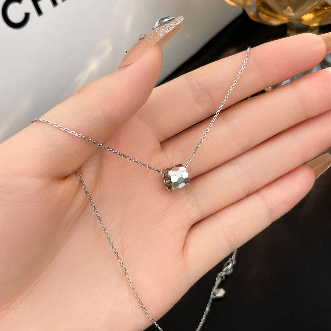 [Radiant Gem]¯BEE MINI NECKLACE
