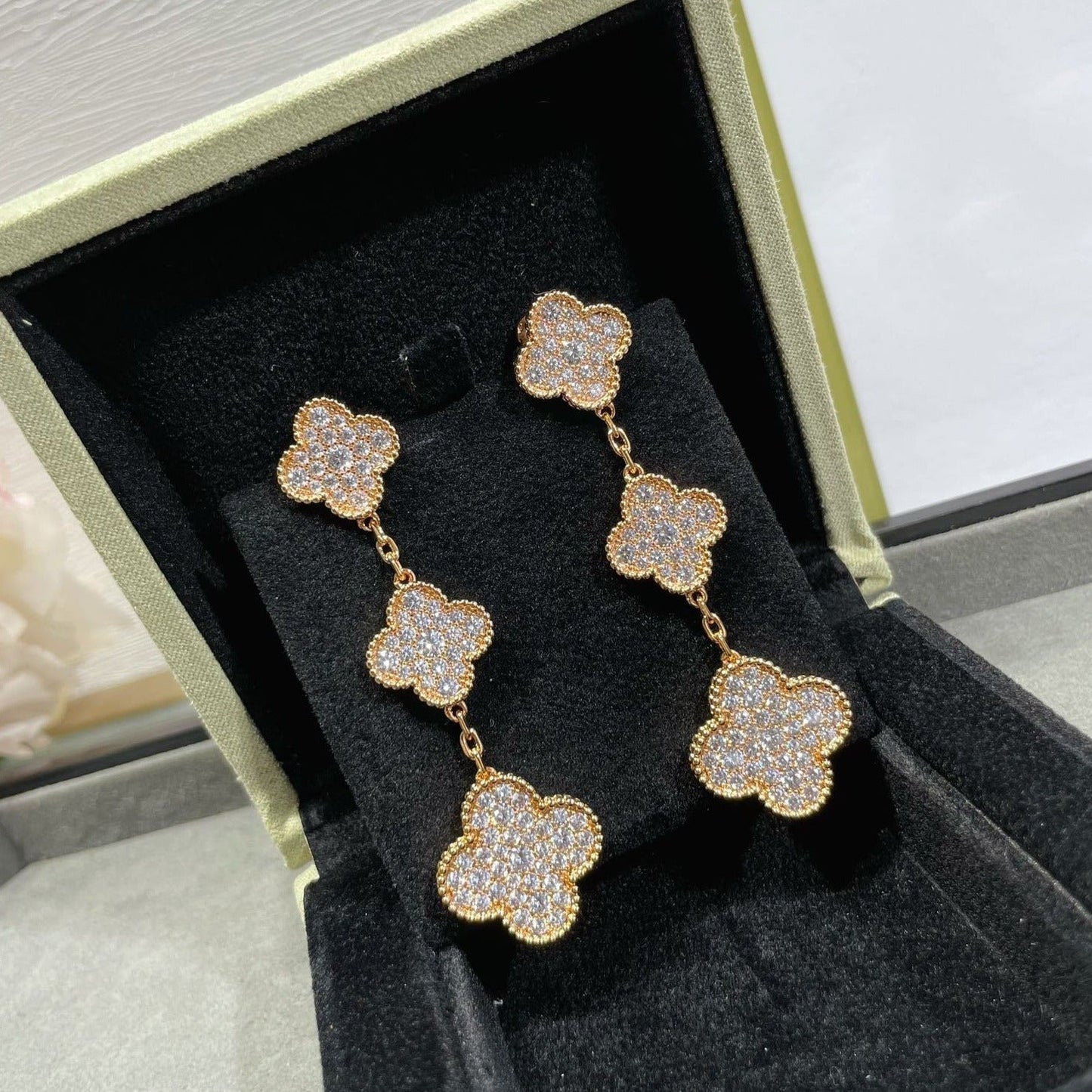 [Radiant Gem]¯CLOVER 3 MOTIFS DIAMOND PAVED ROSE GOLD EARRINGS