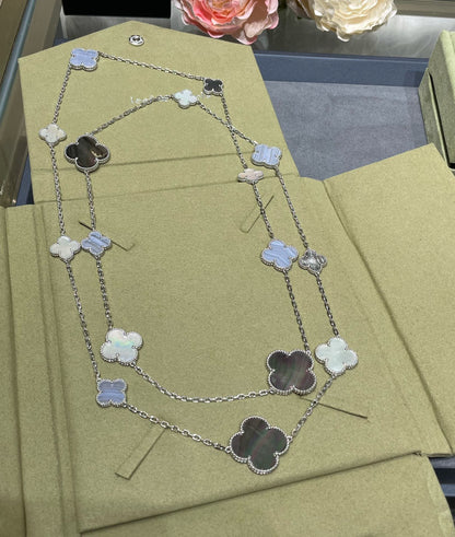 [Radiant Gem]¯CLOVER 16 MOTIF CHALCEDONY MOP SILVER NECKLACE