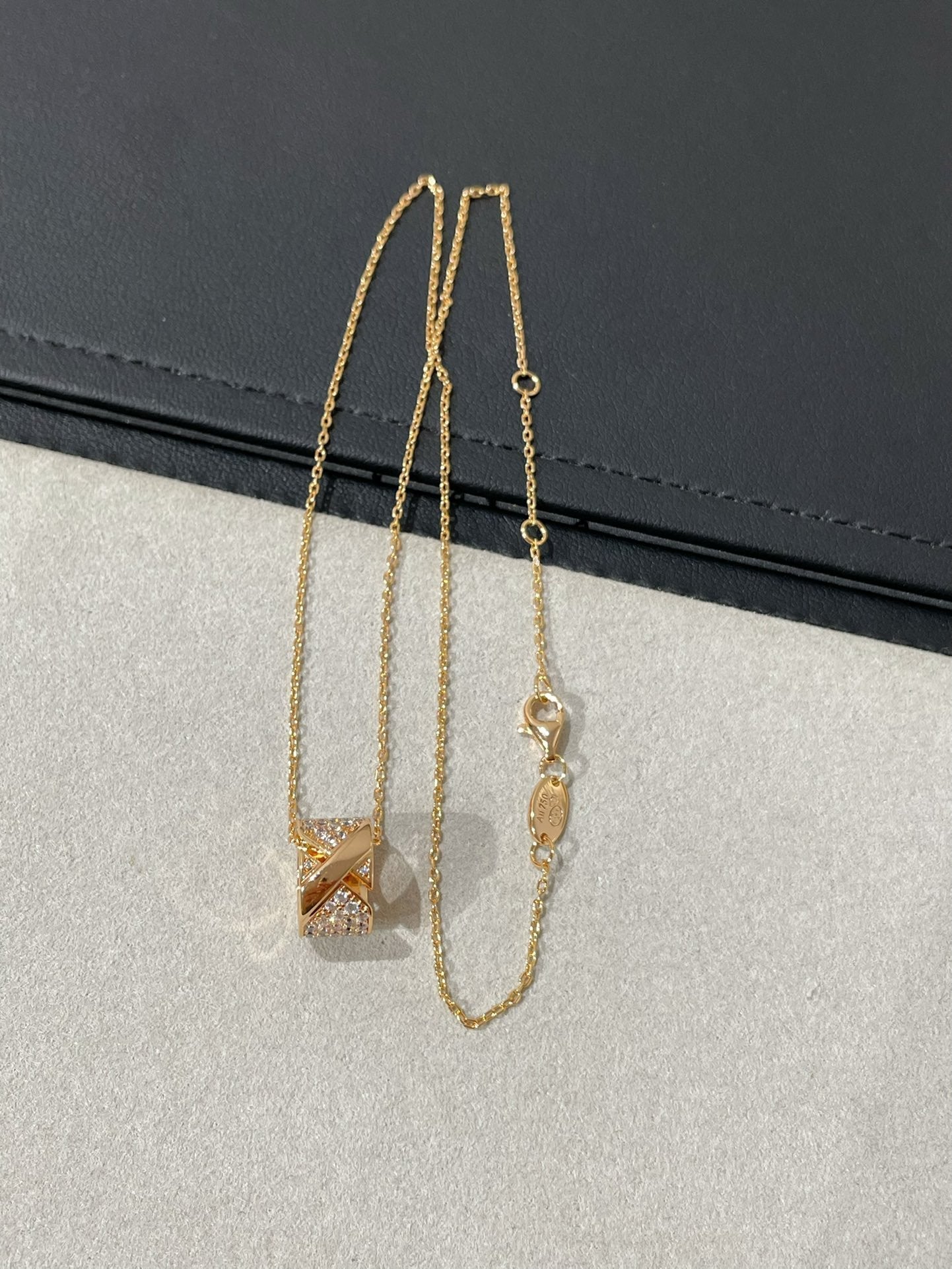 [Radiant Gem]¯LIENS EVIDENCE DIAMOND PAVED NECKLACE