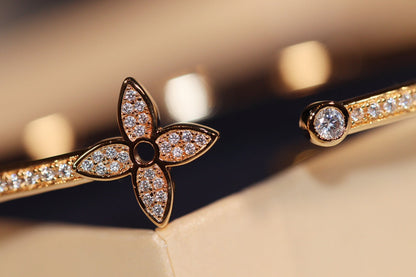 [Radiant Gem]¯IDYLLE GOLD OPEN BRACELET DIAMOND PAVED