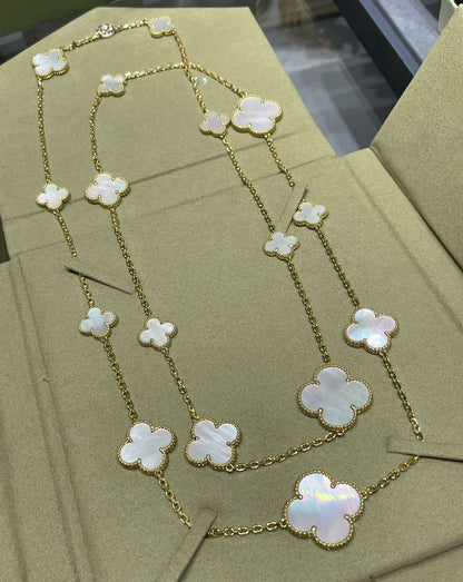 [Radiant Gem]¯CLOVER 16 MOTIF WHITE MOP GOLD NECKLACE