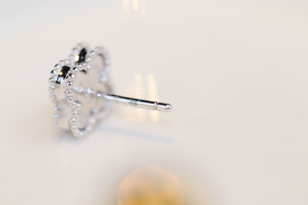 [Radiant Gem]¯CLOVER MINI TURQUOISE SILVER STUD EARRINGS