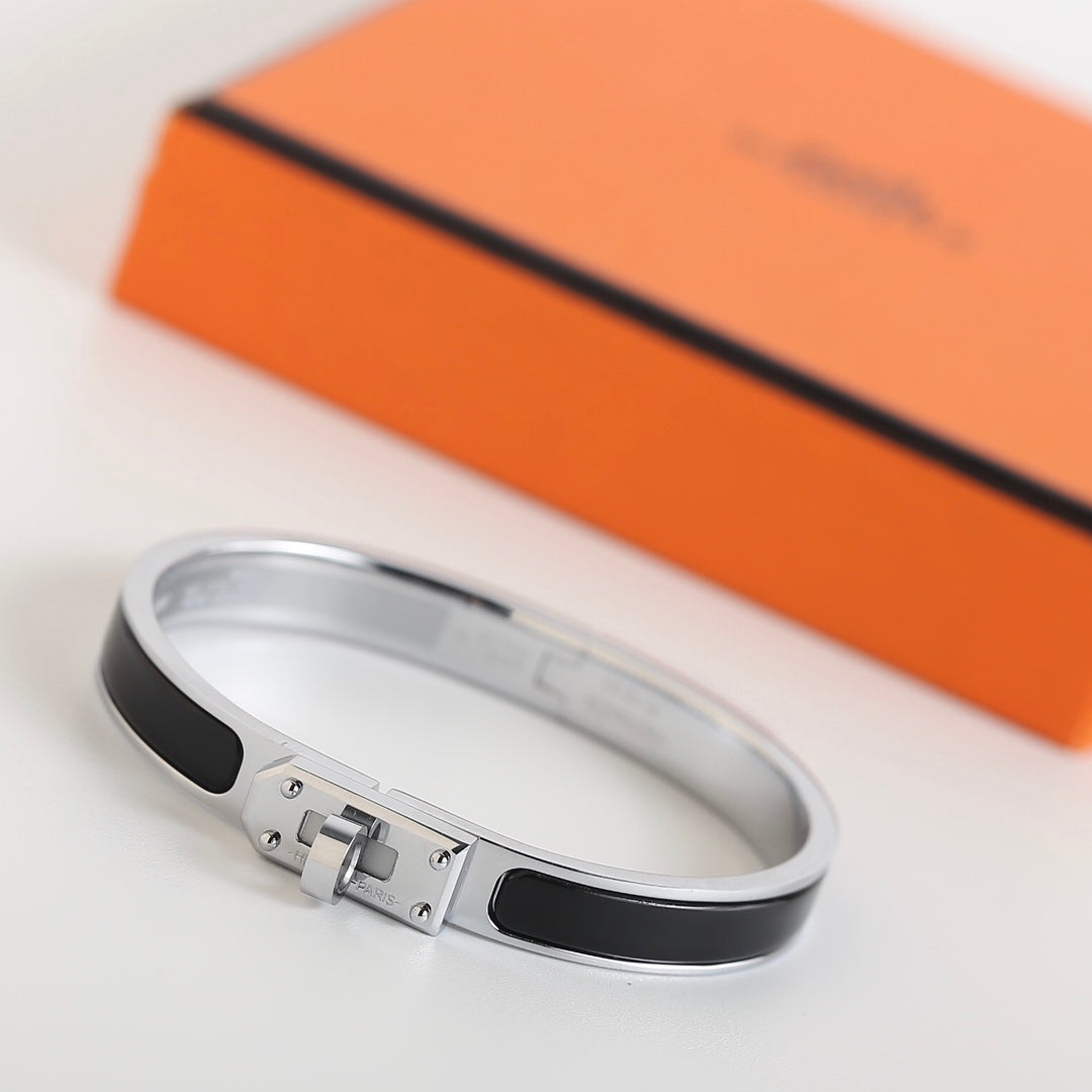 [Radiant Gem]¯HM KELLY BLACK BRACELET