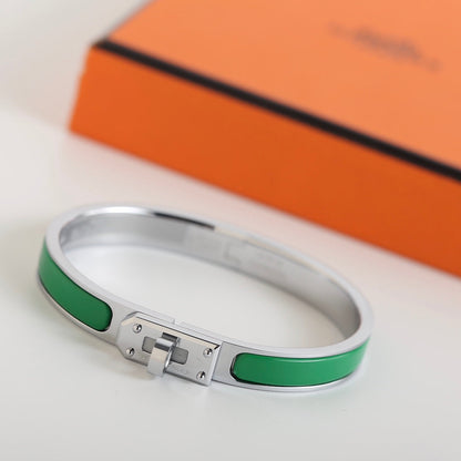 [Radiant Gem]¯HM KELLY GREEN BRACELET
