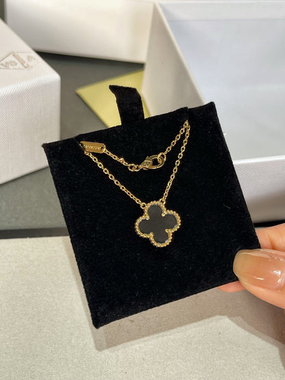[Radiant Gem]¯CLOVER ROCK CRYSTAL ROSE GOLD NECKLACE