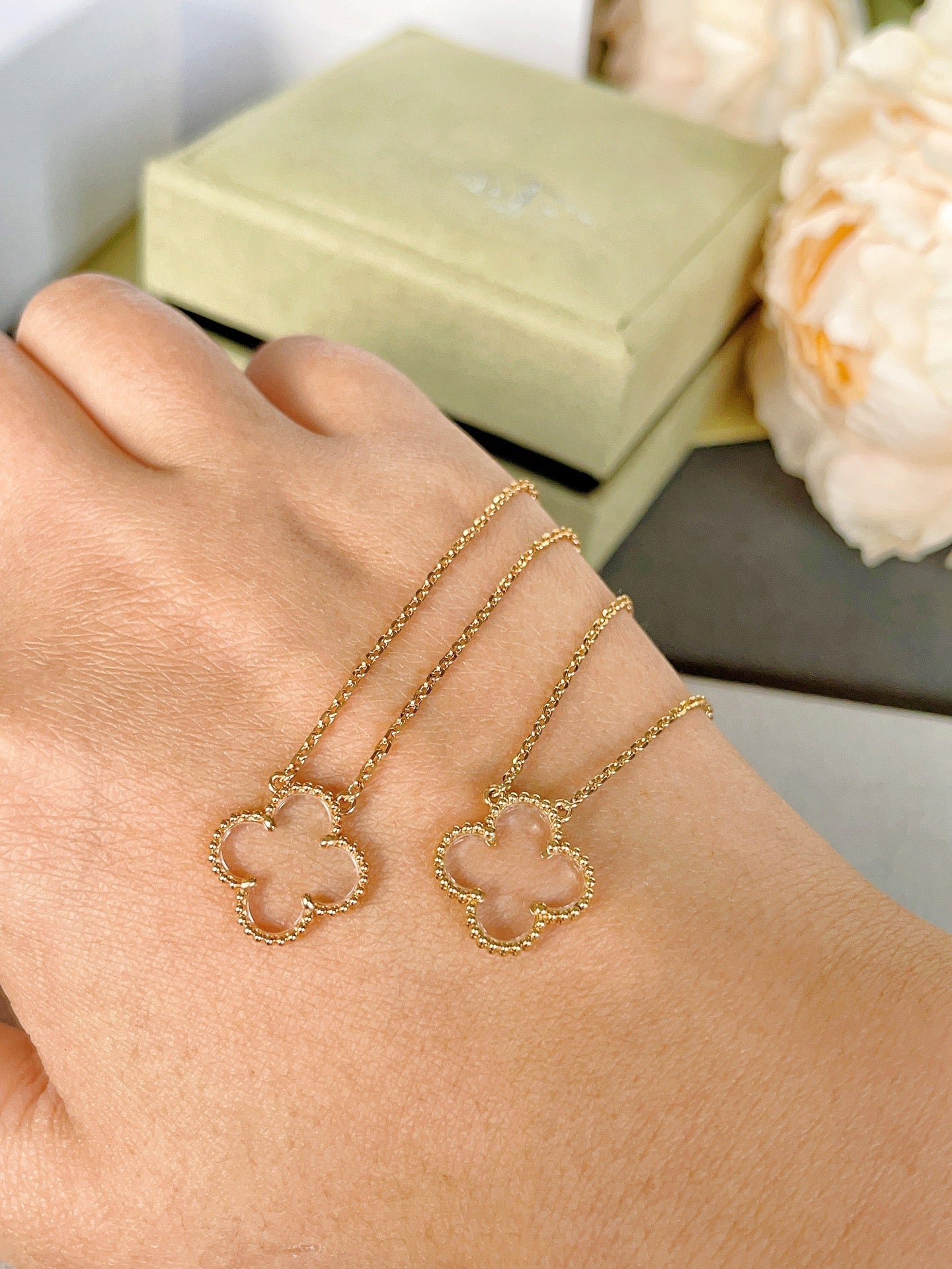 [Radiant Gem]¯CLOVER ROCK CRYSTAL ROSE GOLD NECKLACE