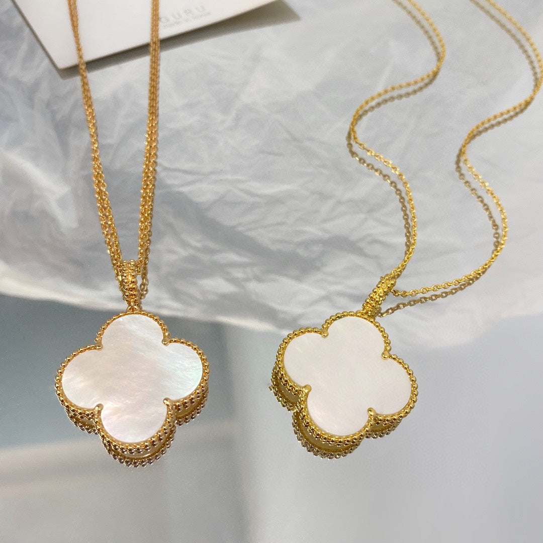 [Radiant Gem]¯CLOVER 25MM MOP LARGE PENDANT NECKLACE