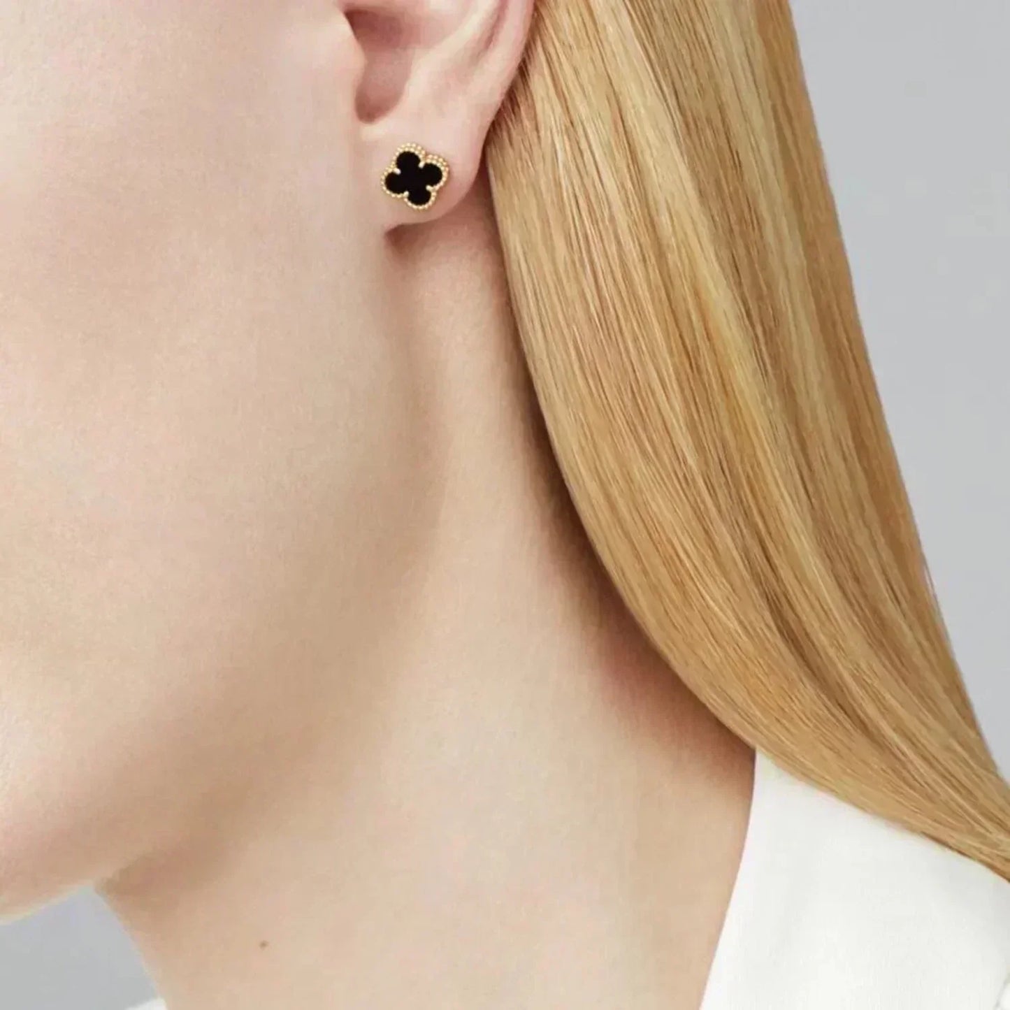 [Radiant Gem]¯CLOVER MINI 9.5MM BLACK MOP EARRINGS
