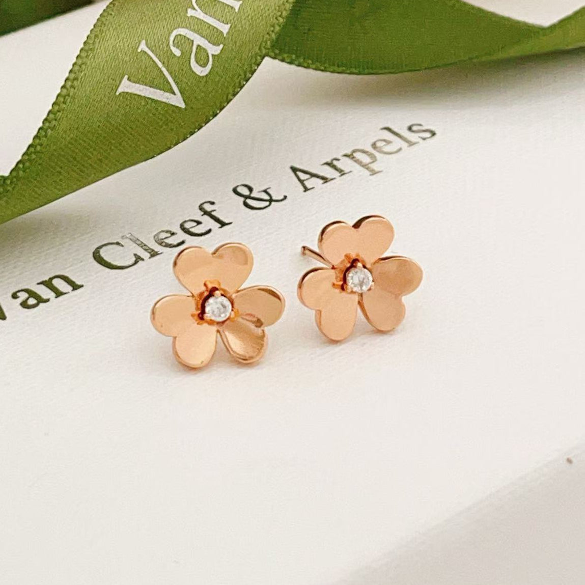 [Radiant Gem]¯FRIVOLE MINI FLOWER EARRINGS
