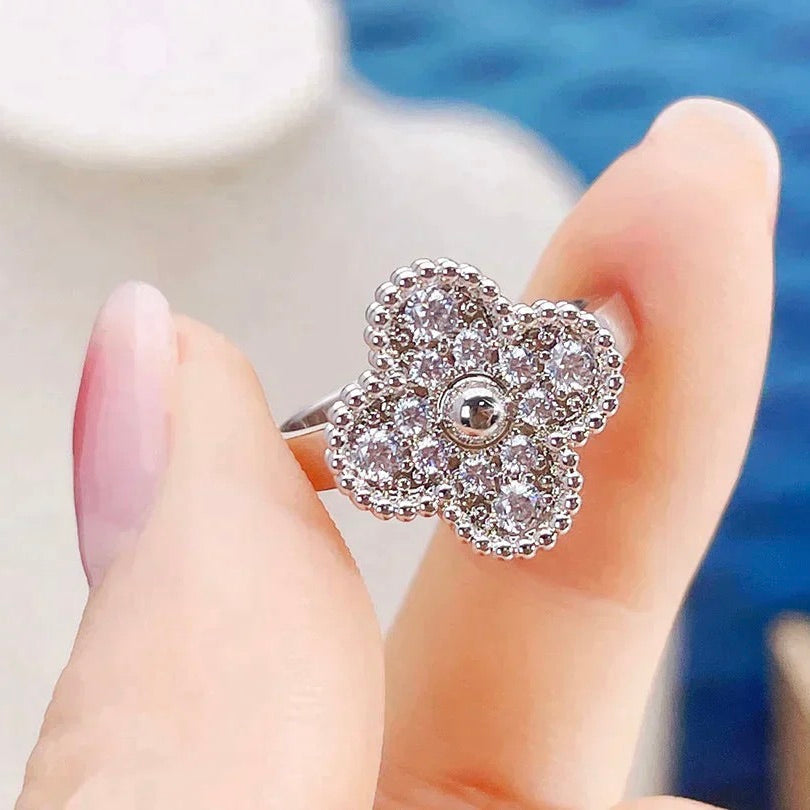 [Radiant Gem]¯CLOVER DIAMOND RING