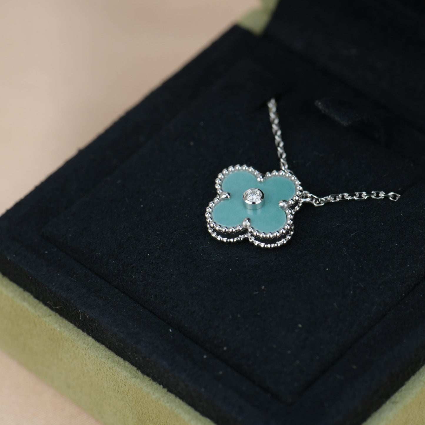 [Radiant Gem]¯CLOVER 15MM DIAMOND SVRES PORCELAIN  NECKLACE SILVER