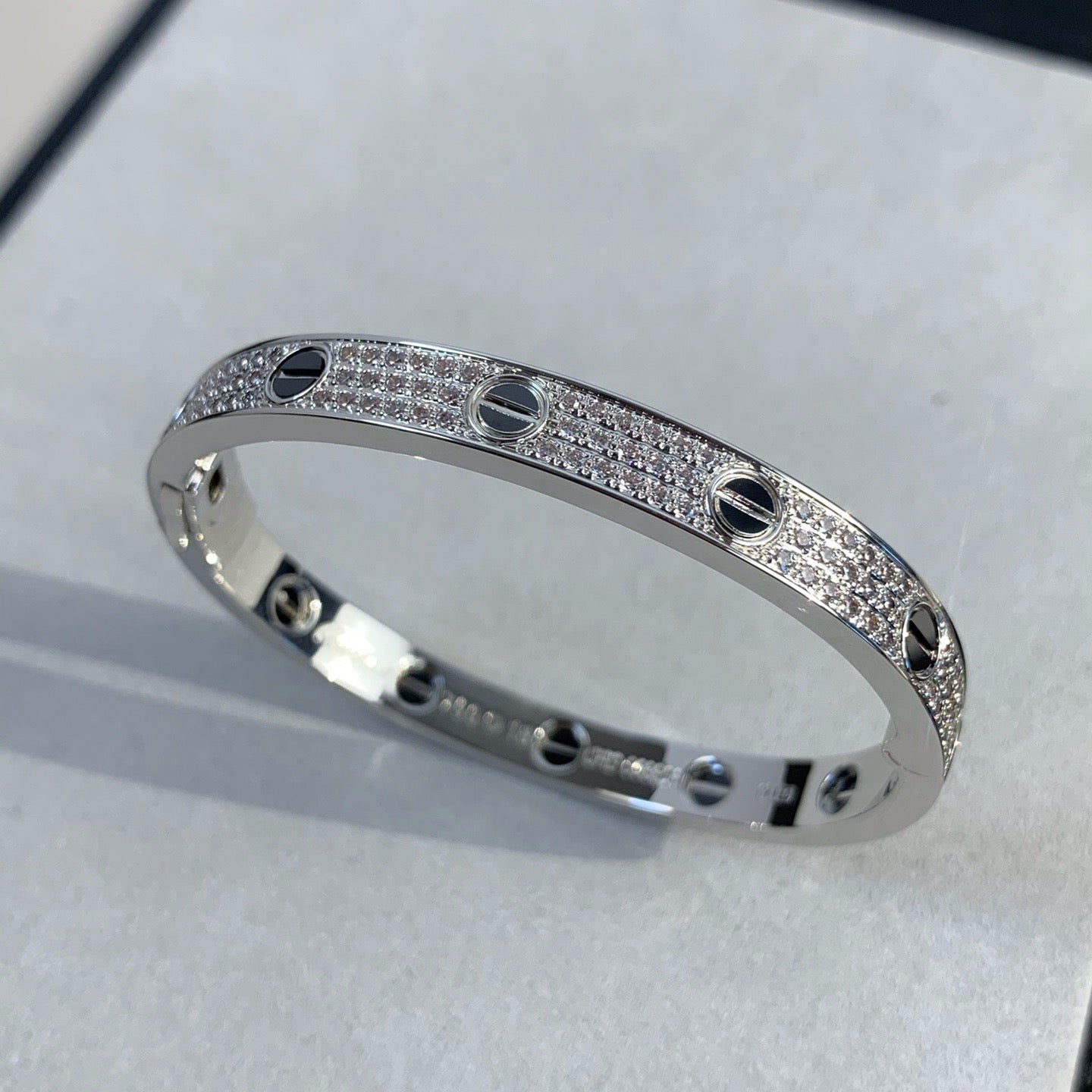 [Radiant Gem]¯LOVE BRACELET 6.1MM DIAMOND-PAVED CERAMIC