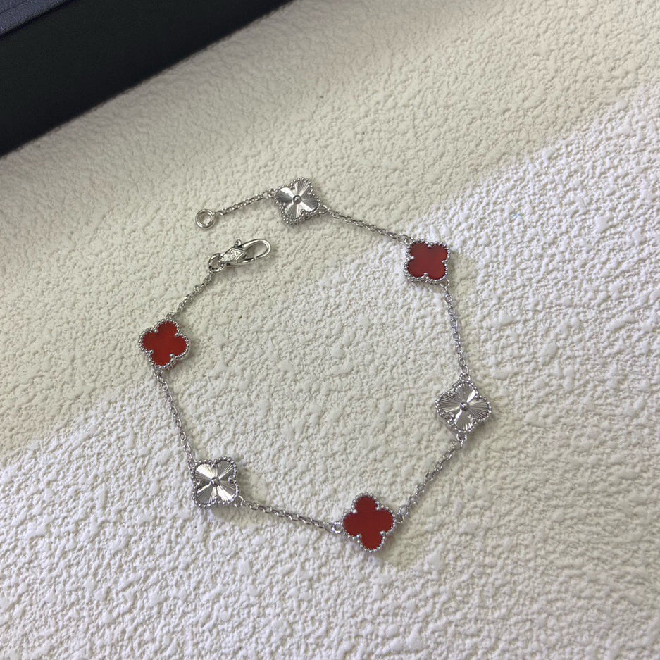 [[Radiant Gem]¯]CLOVER 6 MOTIF RED AGATE LASER BRACELET