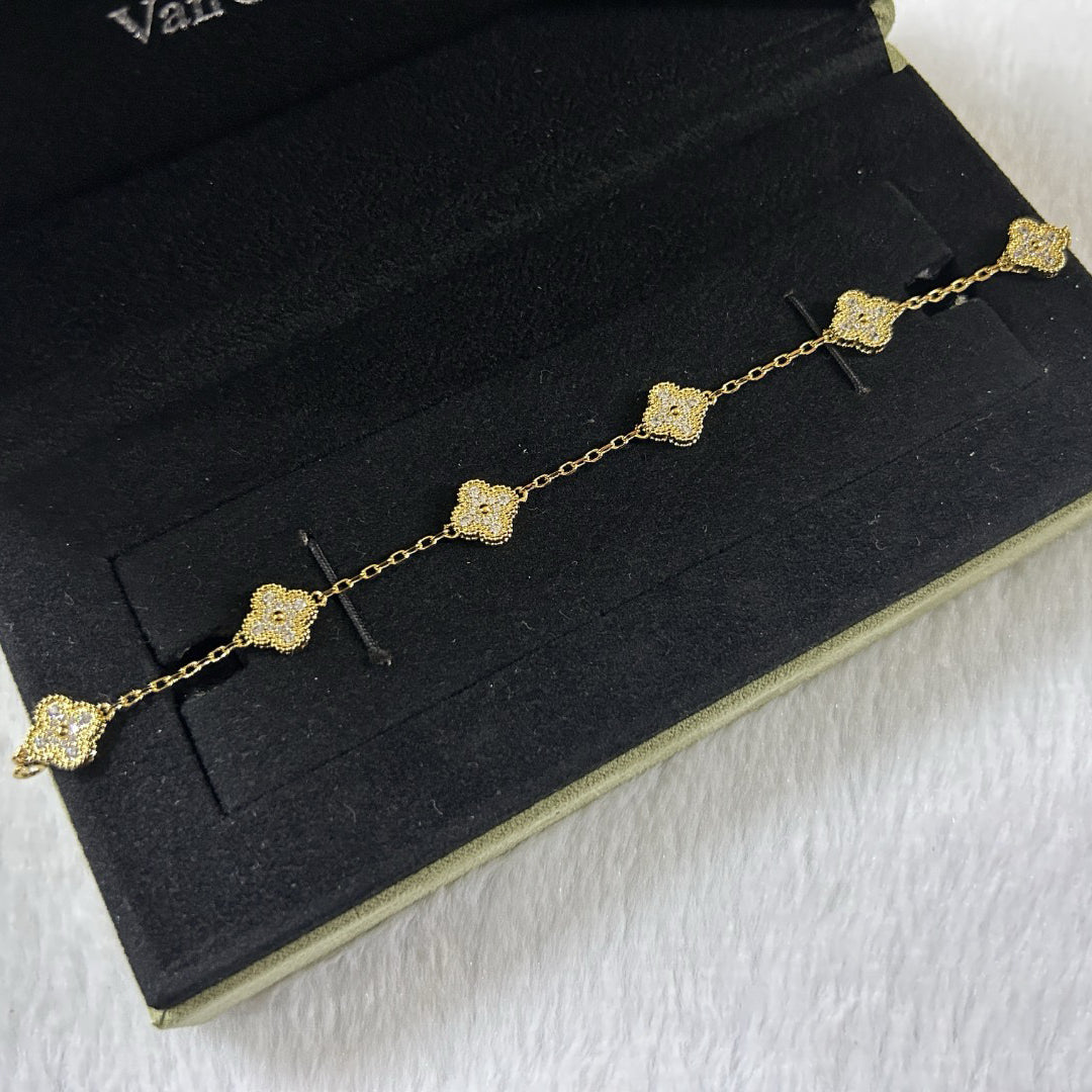 [Glow Jewelry]New CLOVER 6 MOTIF DIAMOND BRACELET