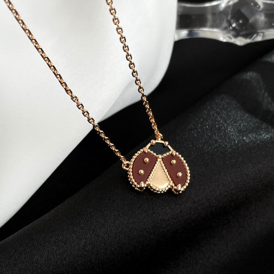 [Radiant Gem]¯LUCKY  CARNELIANS LADYBUG NECKLACE
