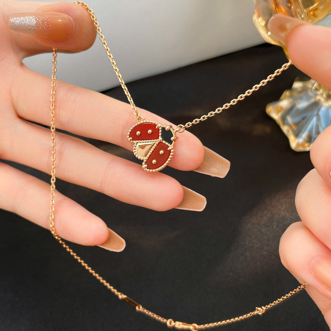 [Radiant Gem]¯LUCKY  CARNELIANS LADYBUG NECKLACE