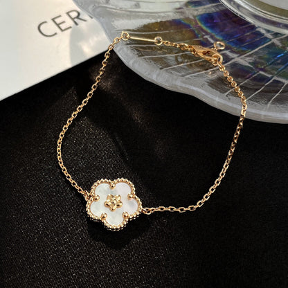 [Radiant Gem]¯LUCKY WHITE MOP PLUM BLOSSOM  BRACELET