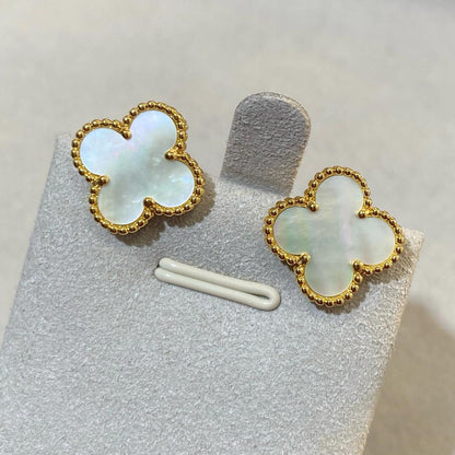 [Radiant Gem] CLOVER LARGE (20mm) 1 MOTIFS WHITE MOP STUD EARRINGS