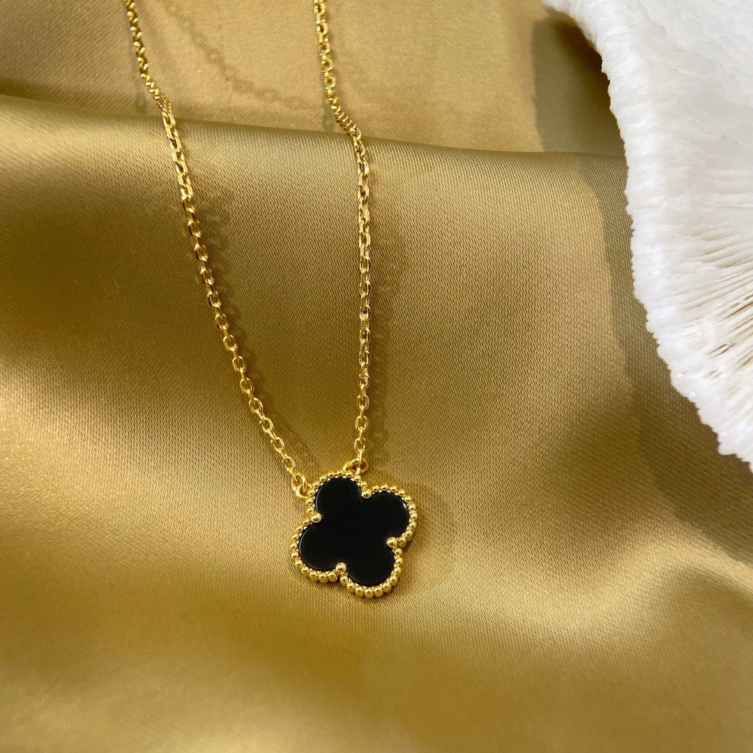 [Radiant Gem]¯CLOVER 15MM BLACK ONYX SINGLE FLOWER NECKLACE