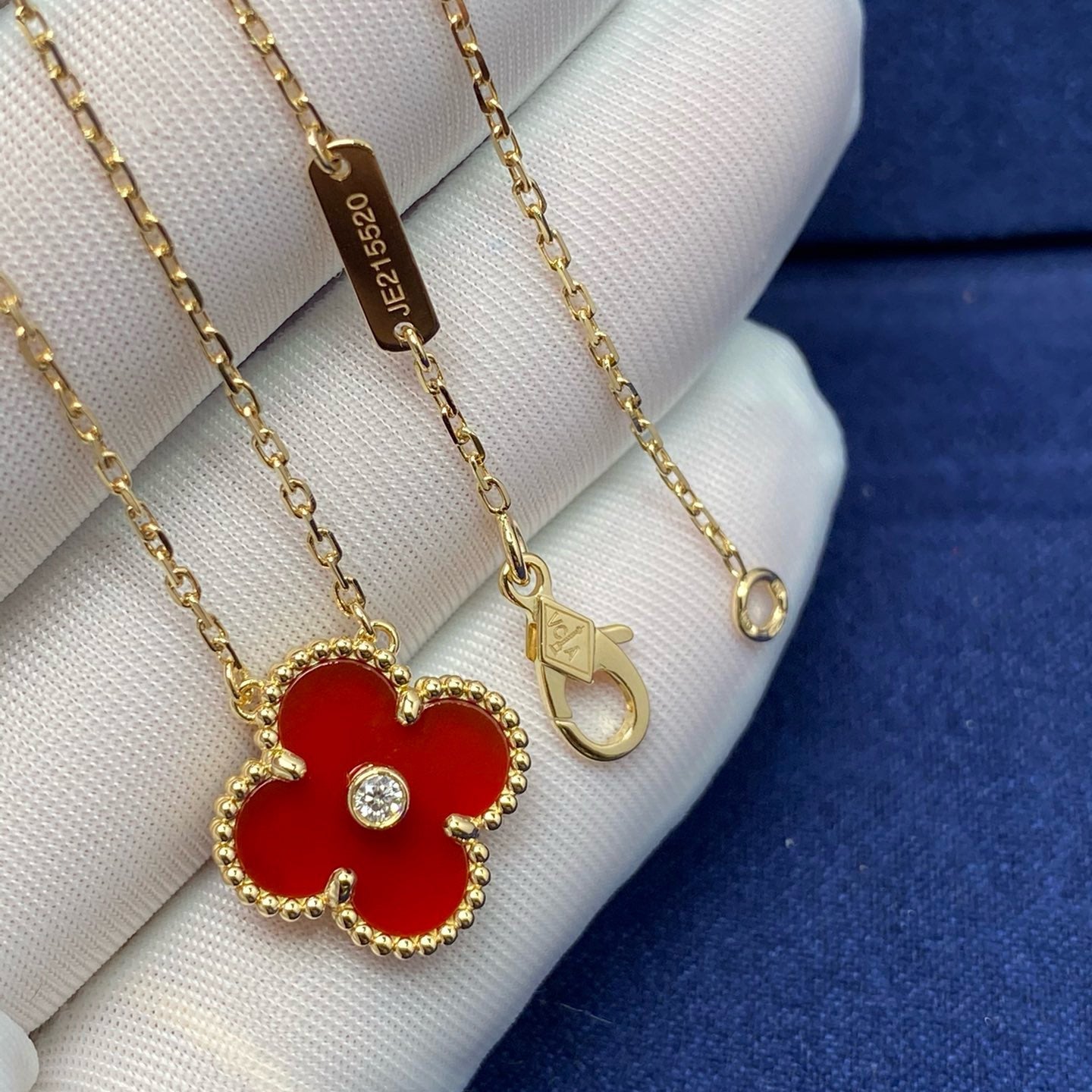 [Radiant Gem]¯CLOVER 15MM DIAMOND CARNELIAN NECKLACE