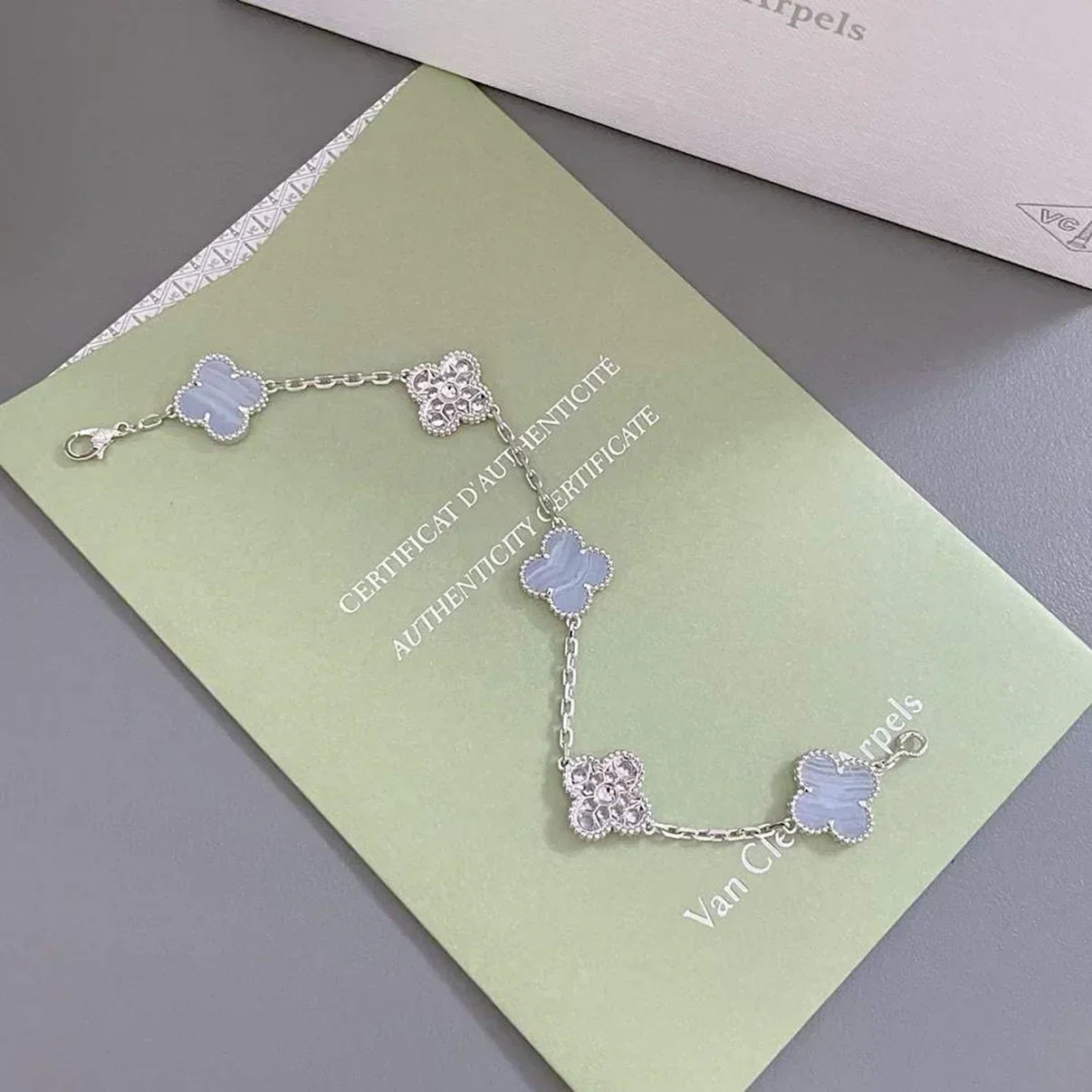 [Radiant Gem]New  CLOVER 5 MOTIF PURPLE CHALCEDONY BRACELET COLLECTION